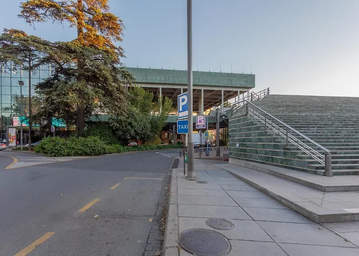 Center Templo Garden Parking Gratis